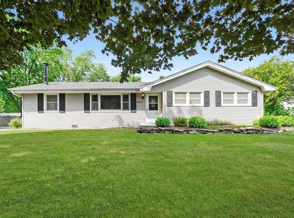 2425 LOCKNER Boulevard, Joliet, IL 60431