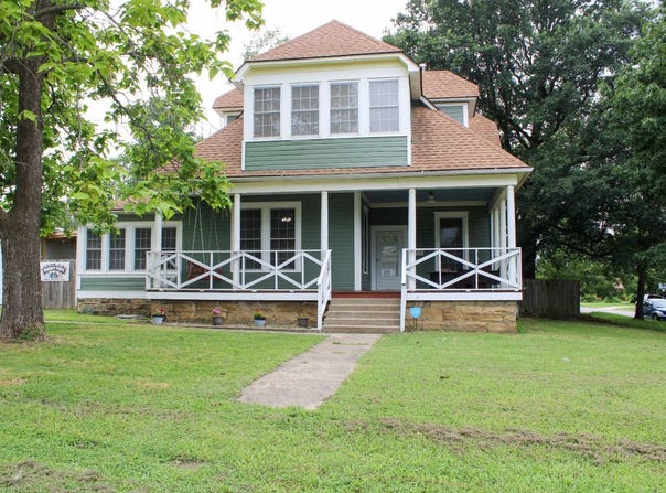 703 S 5th St, McAlester, OK 74501