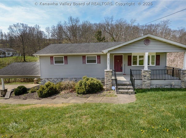 8917 Coal River Road, St Albans, WV 25177
