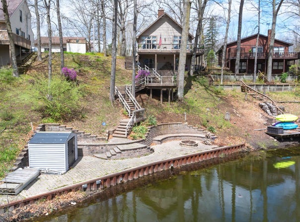 10941 Woodbrook Drive, Cement City, MI 49233