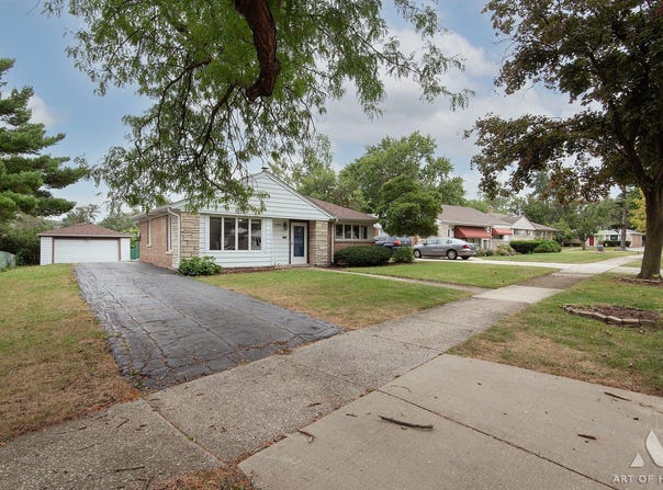 17633 Hillside Avenue, Homewood, IL 60430