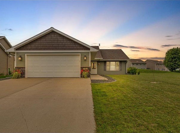 209 Cypress Drive, Mankato, MN 56001