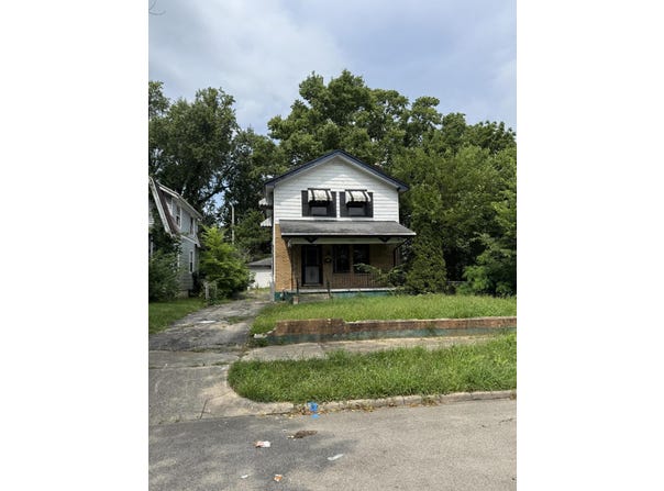 555 Cedarhurst Avenue, Dayton, OH 45402