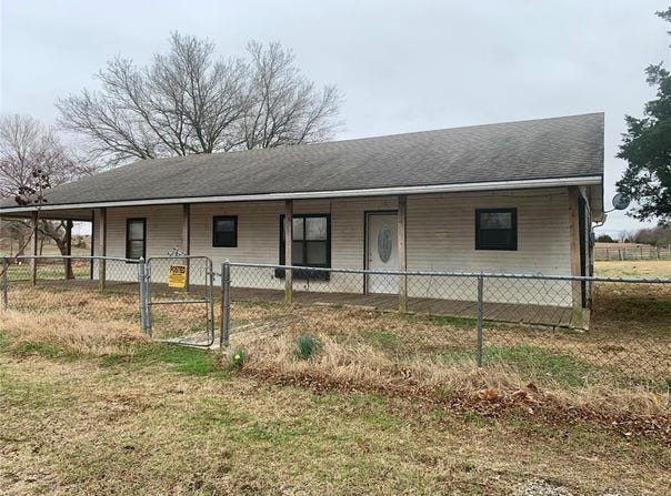 36730 N E Road, Wewoka, OK 74884