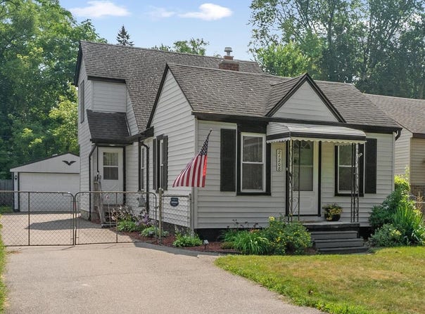 21208 Poinciana Street, Southfield, MI 48033