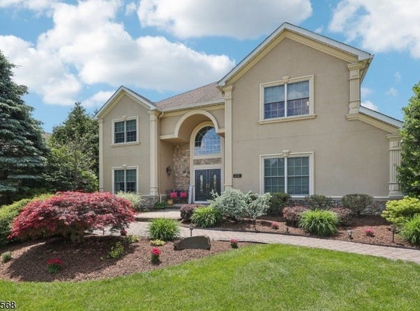 202 Old Sand Rd, Fairfield Twp., NJ 07004-1500