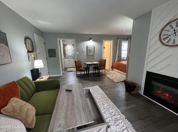 209 E Valley Point Lane, Claysburg, PA 16625