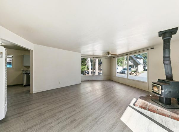 1094 Dedi Avenue, South Lake Tahoe, CA 96150
