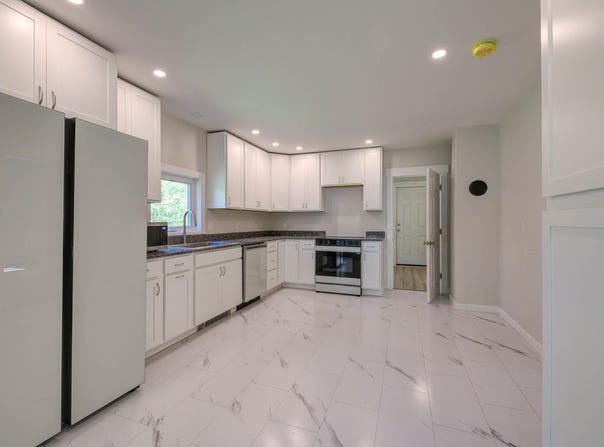 313 West Neck Road, Nobleboro, ME 04555