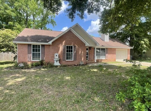 910 Agutha Drive, Dothan, AL 36301