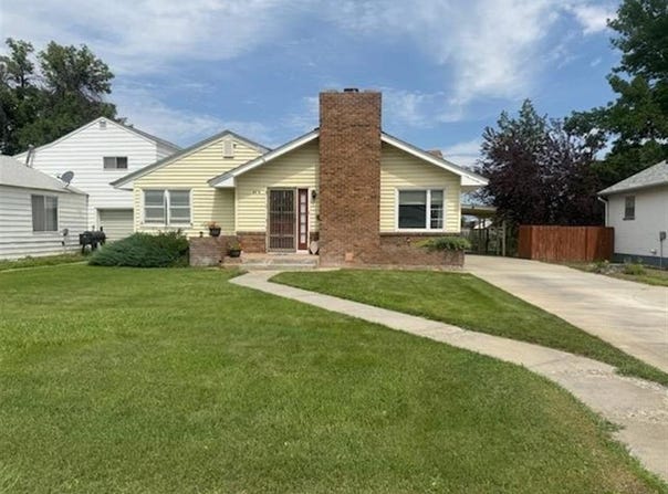 63 W 7th St, Lovell, WY 82431
