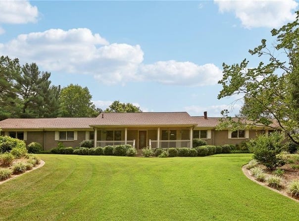 202 HEIGHTS Place, Canton, GA 30114