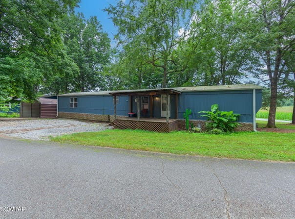1343 Lost Creek Boat Dk Road, Decaturville, TN 38329