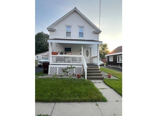 30 Saratoga Blvd, Gloversville, NY 12078