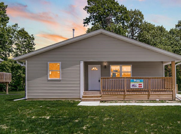 2853 Riverwalk Street, Lake Station, IN 46405