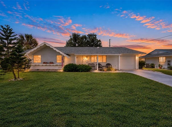 702 THUNDERBIRD Avenue, SUN CITY CENTER, FL 33573