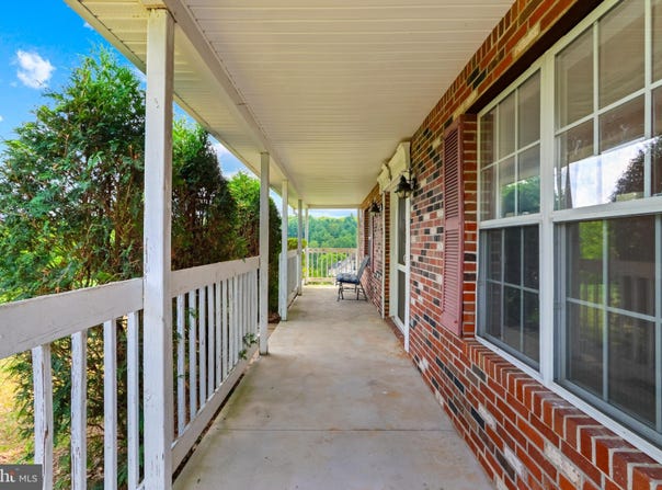 2247 REO DRIVE, EFFORT, PA 18330