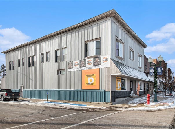 205 W Monroe Street, Bangor, MI 49013
