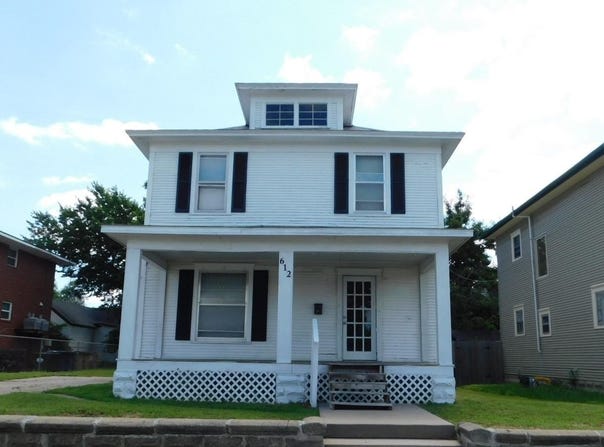 612 N Walnut St, Hutchinson, KS 67501