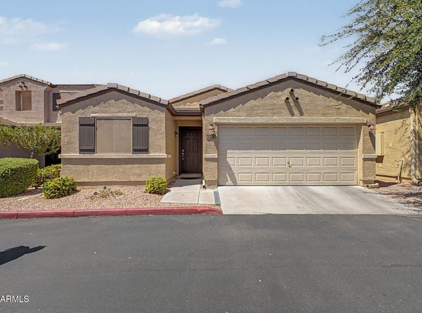 2565 E SOUTHERN Avenue, Mesa, AZ 85204