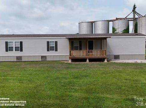 2420 Regard St, Mansura, LA 71350
