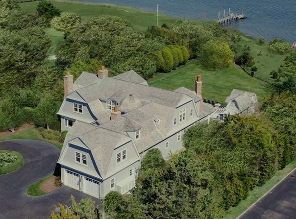 14 APAUCUCK POINT RD, Westhampton, NY 11977