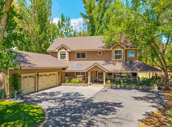 7435 Shadow Lane, Sparks, NV 89434