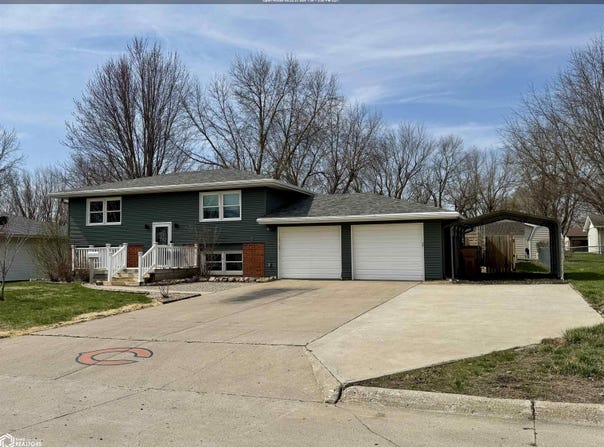 209 Windwood Drive, Carroll, IA 51401