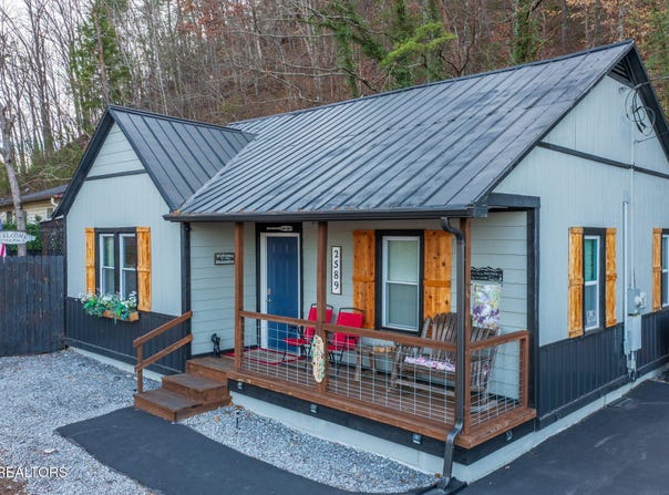 2589 Ridge Rd, Pigeon Forge, TN 37863
