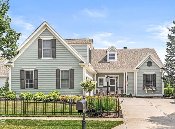 734 Hanover Close, Zionsville, IN 46077