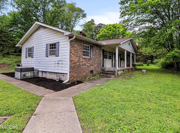 107 Underwood Rd., Oak Ridge, TN 37830