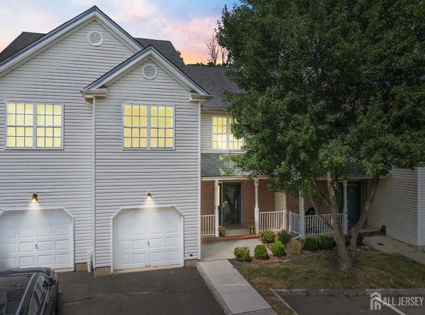 36 E Burgess Drive, Piscataway, NJ 08854