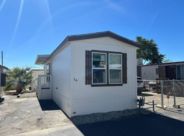 1490 E 6th Street, Beaumont, CA 92223