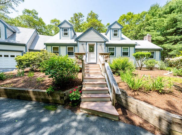 239 Whistleberry Drive, Marstons Mills, MA 02648