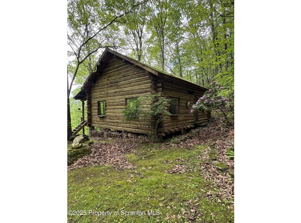 684 Fox Road, Factoryville, PA 18419