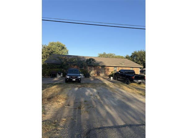 615 N Main Street, Aubrey, TX 76227