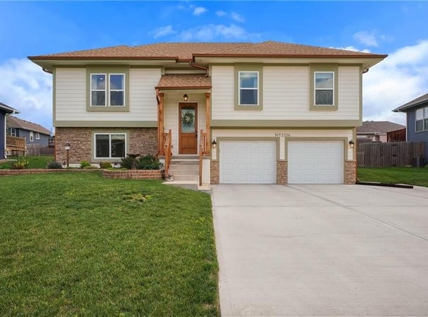 2216 Ashford Street, Excelsior Springs, MO 64024