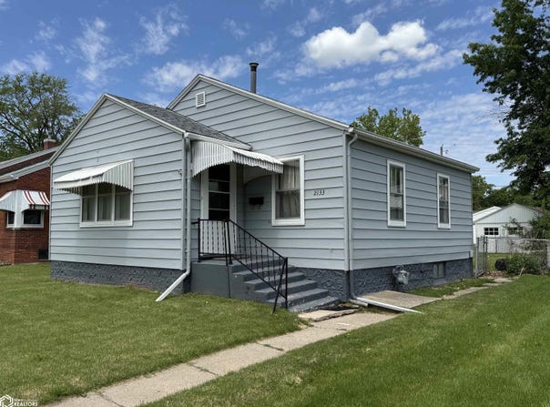 2133 Avenue E, Fort Madison, IA 52627
