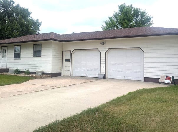 010 S. Iowa Avenue, Platte, SD 57369