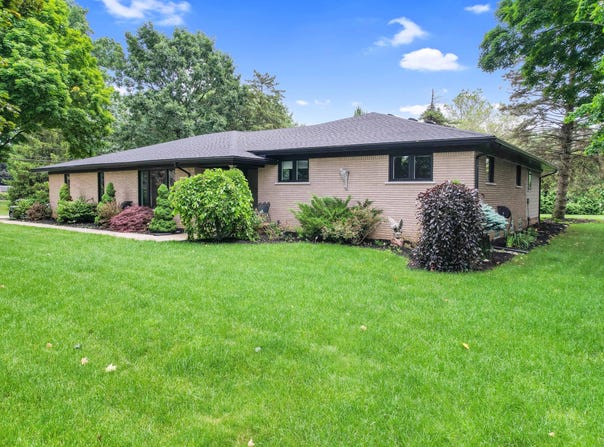 6898 Vernmoor Drive Drive, Troy, MI 48098