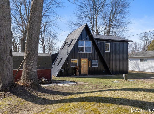 259 Ivason Drive, Stanton, MI 48888