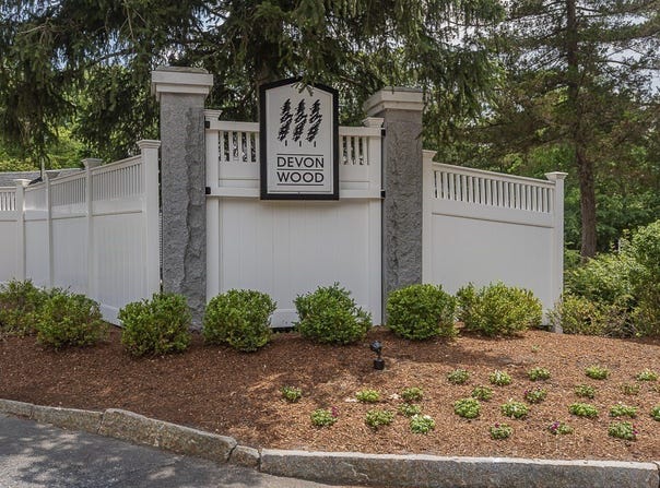 109 Bradford Commons Ln, Braintree, MA 02184