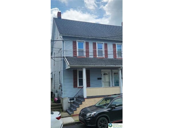 28 E Walnut Street, Nazareth Boro, PA 18064