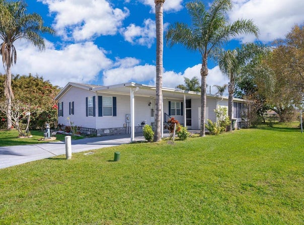 3160 Carpenter Ln, Saint Cloud, FL 34769