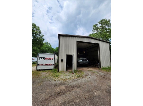 900 Glenn Ave, Liberty Boro, PA 15133