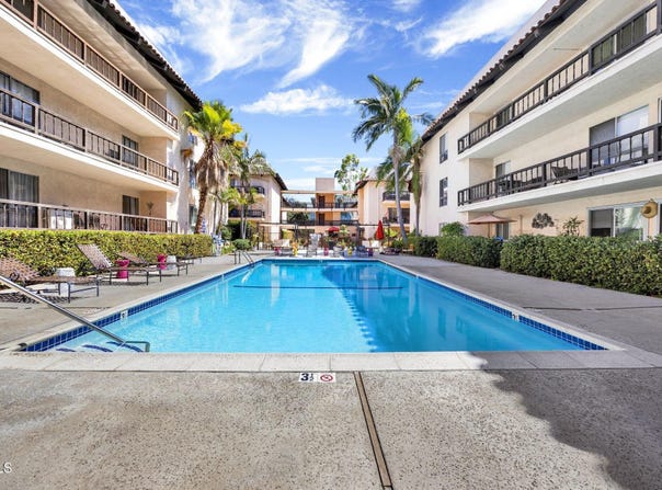 1127 East Del Mar Avenue, Pasadena, CA 91106