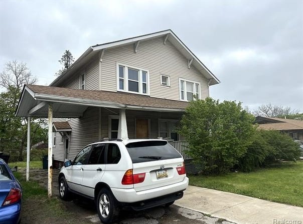 671 W HURON Street, Pontiac, MI 48341