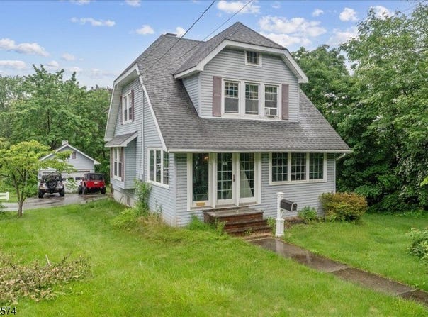 71 Main St, Lincoln Park Boro, NJ 07035-1636