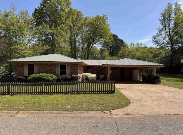 1004 Cedar, Searcy, AR 72143