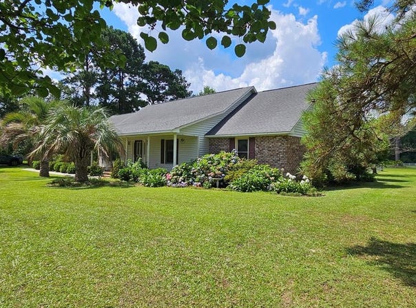 1141 Doral Drive, Manning, SC 29102